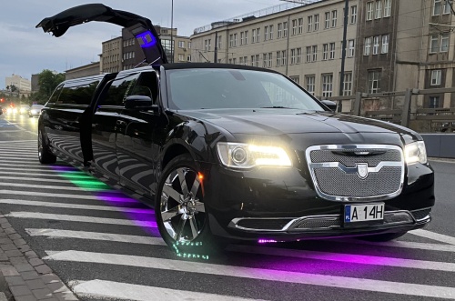 Chrysler 300C Jet Door